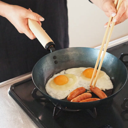 FUJITA KINZOKU 5/31 Lightweight Frying Pan, Collab with "FemTech and BEYOND" Fe: project (Supplementing Iron for Modern Women)