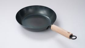 FUJITA KINZOKU 5/31 Lightweight Frying Pan, Collab with "FemTech and BEYOND" Fe: project (Supplementing Iron for Modern Women)